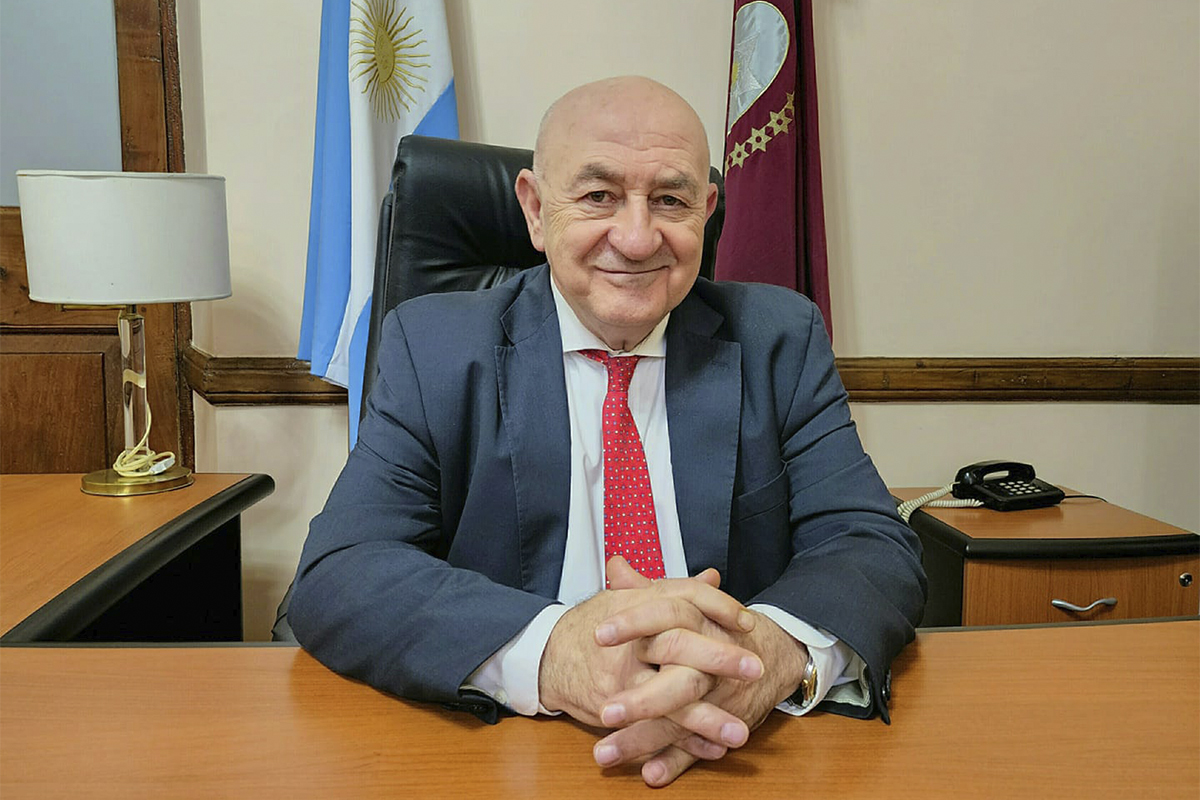 En este momento estás viendo ¡La política se renueva!: Mashur Lapad va por los 32 años en el poder