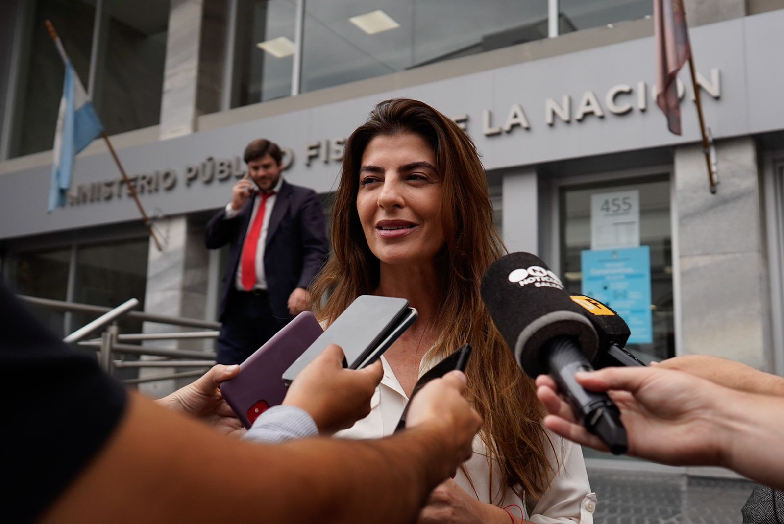 En este momento estás viendo Con pruebas en mano, Bettina apuntó contra las fake news