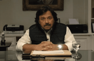 Lee más sobre el artículo ¿Cuánto mide Gustavo Sáenz?