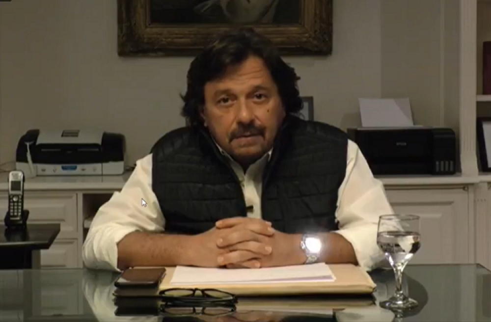 En este momento estás viendo ¿Cuánto mide Gustavo Sáenz?