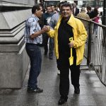 Insólito: Olmedo regalará 100 dólares diarios durante su campaña electoral