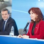 Cristina Kirchner: «Hay 100 mil argentinos que tienen casi un PBI afuera del país»