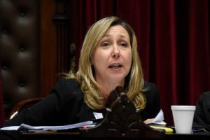 Lee más sobre el artículo Segín Myriam Bregman, «el salario real de hoy es la mitad de lo que era en 1974»