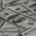 Economistas explican por qué rechazan la dolarización