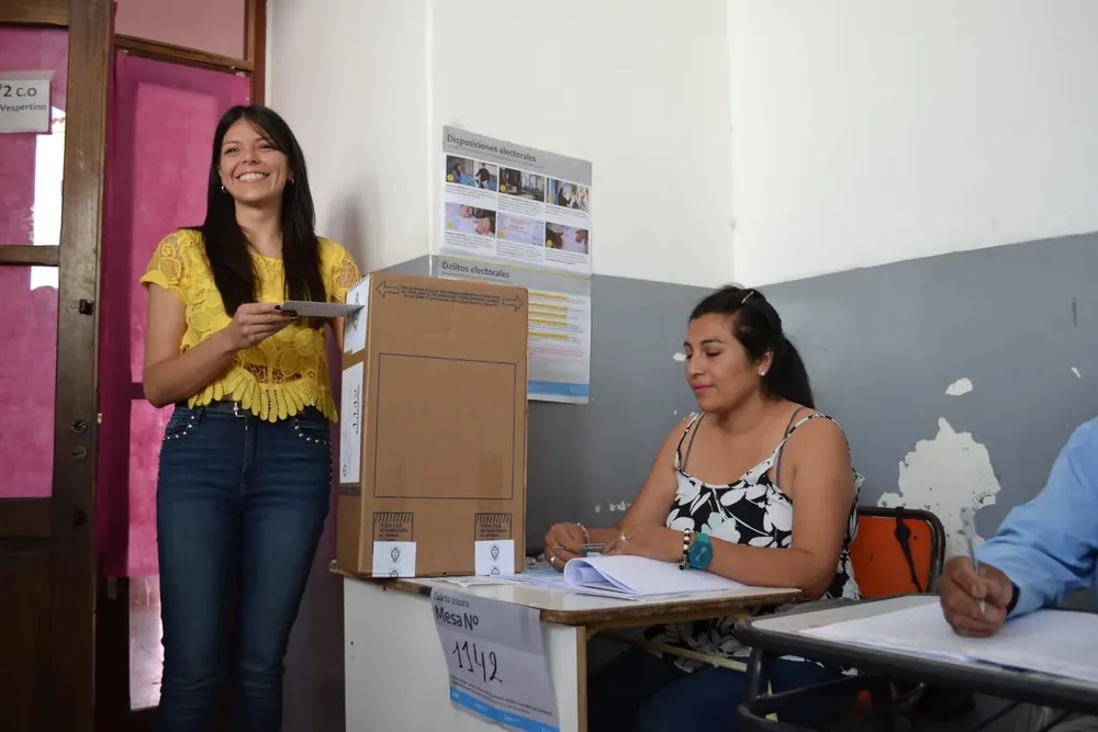 Lee más sobre el artículo Emilia Orozco: «La alegría de la gente se siente en esta jornada crucial»