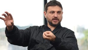 Lee más sobre el artículo Juan Grabois a Javier Milei: «Son 30 mil pedazo de gil»