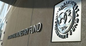 Lee más sobre el artículo El FMI empeoró su pronóstico sobre la economía argentina: vaticinó que caerá 2,8% este año