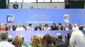 Lee más sobre el artículo El PJ concretó la salida de Alberto Fernández